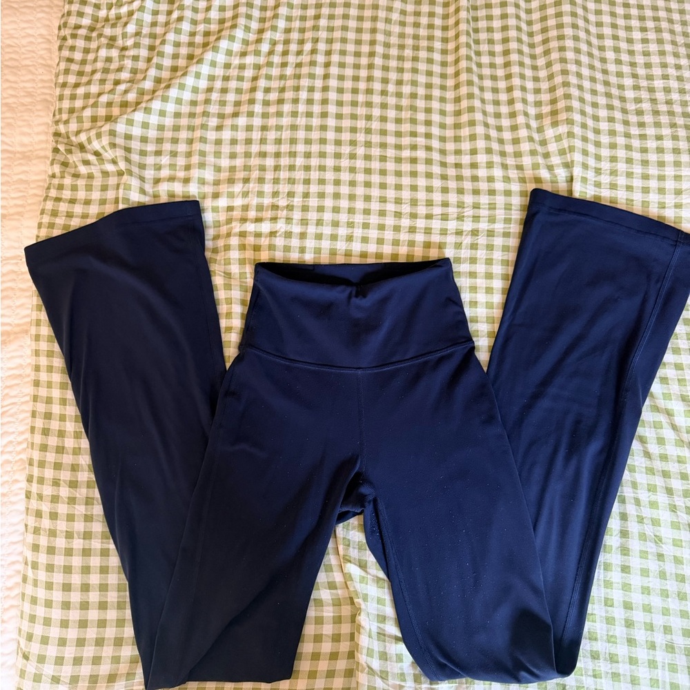 Lululemon Navy Blue Flared 28” Leggings Size 2